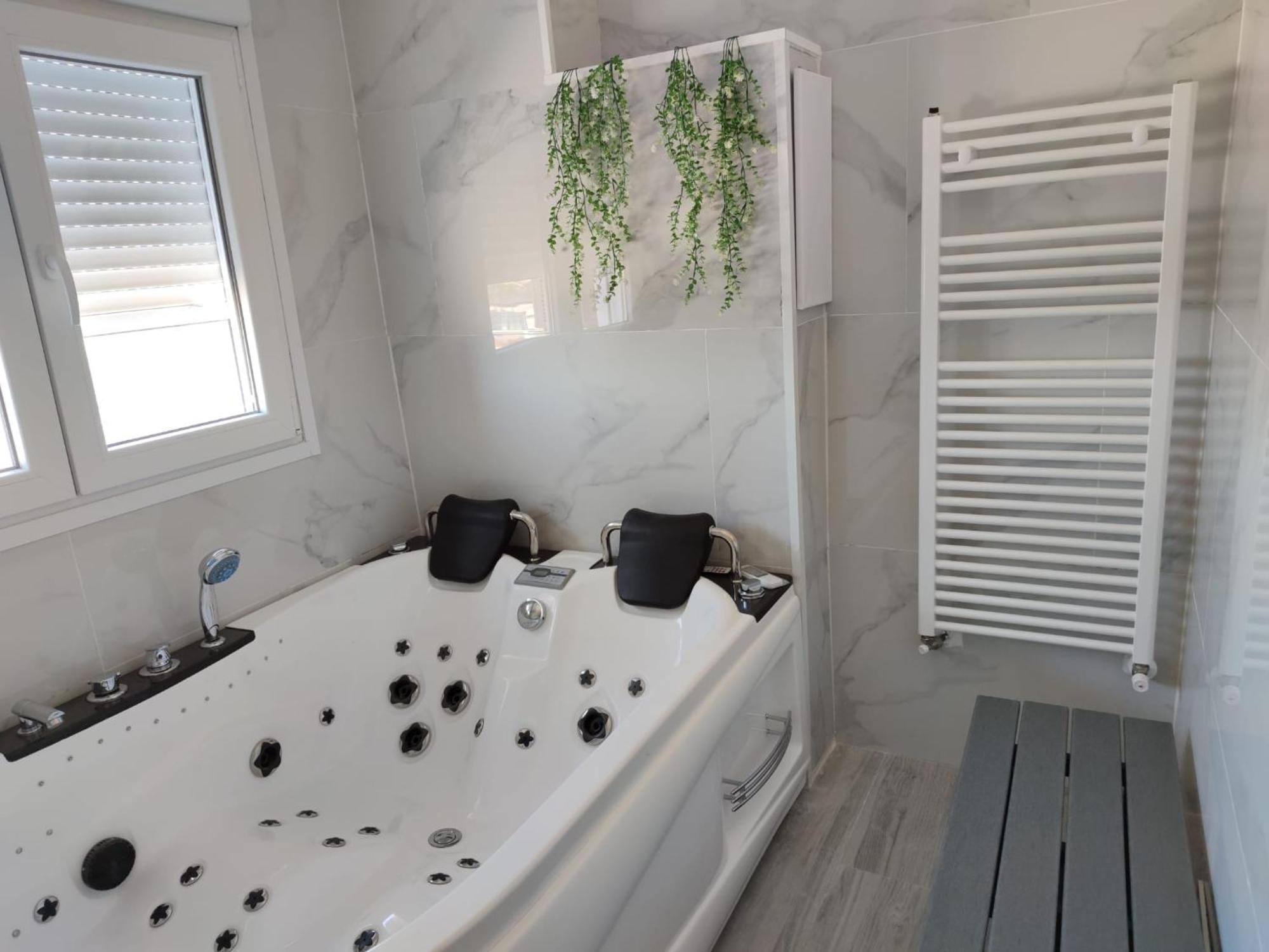 Apartamento Con Jacuzzi El Rincon De Las Delicias Zaragoza Ngoại thất bức ảnh